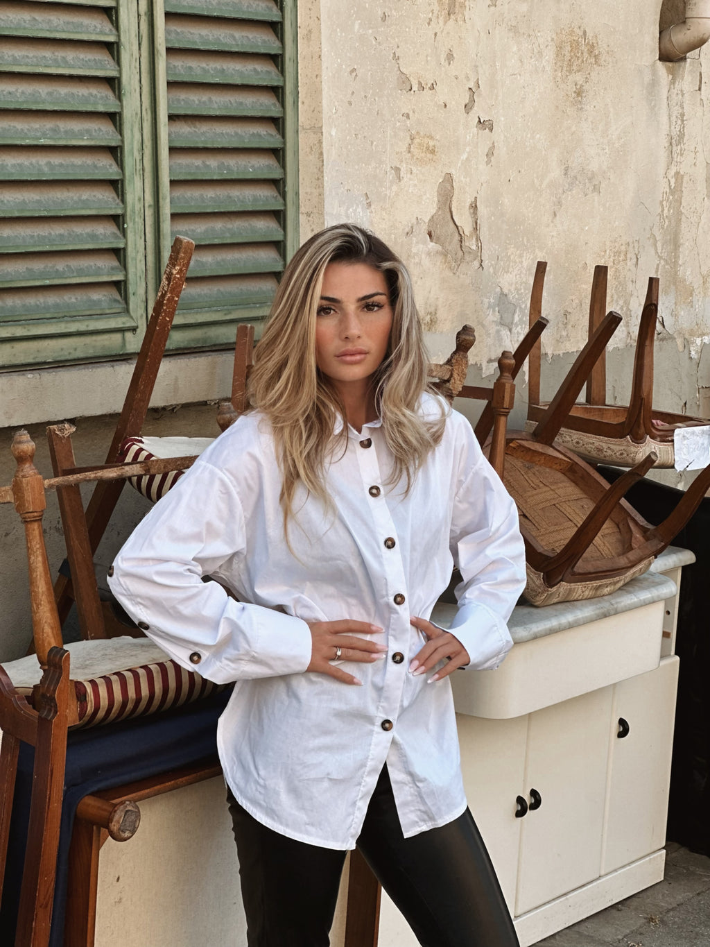 Trendig skjorta med knappar