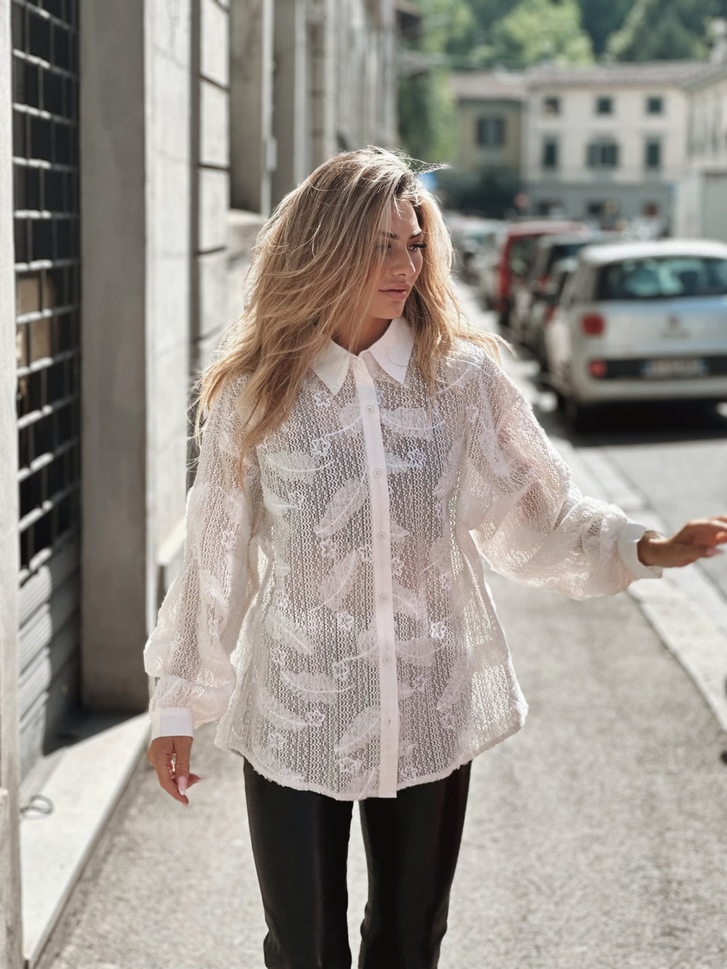 Skjorta med spetsdesign