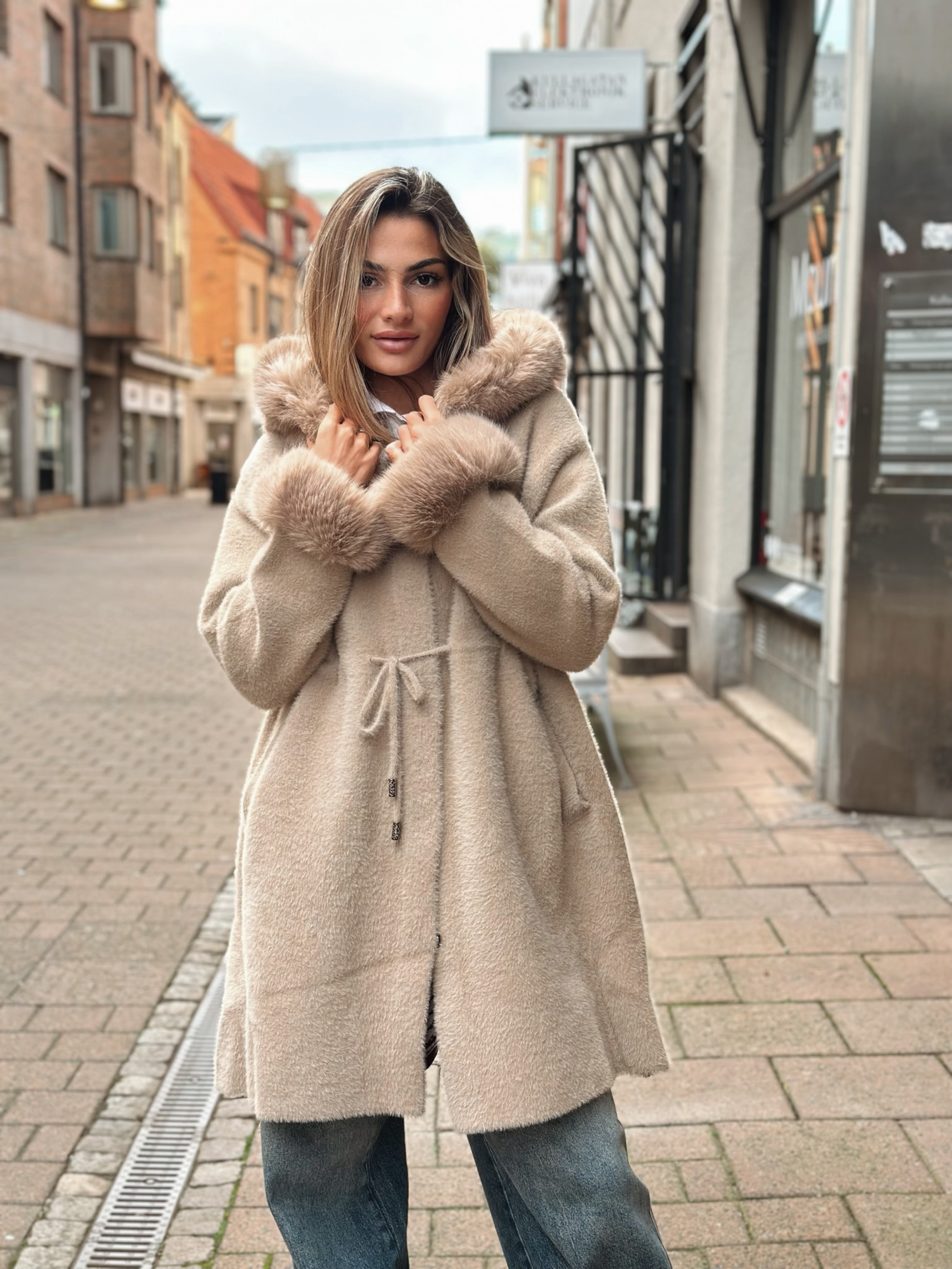 Kappa med fuskpälskant