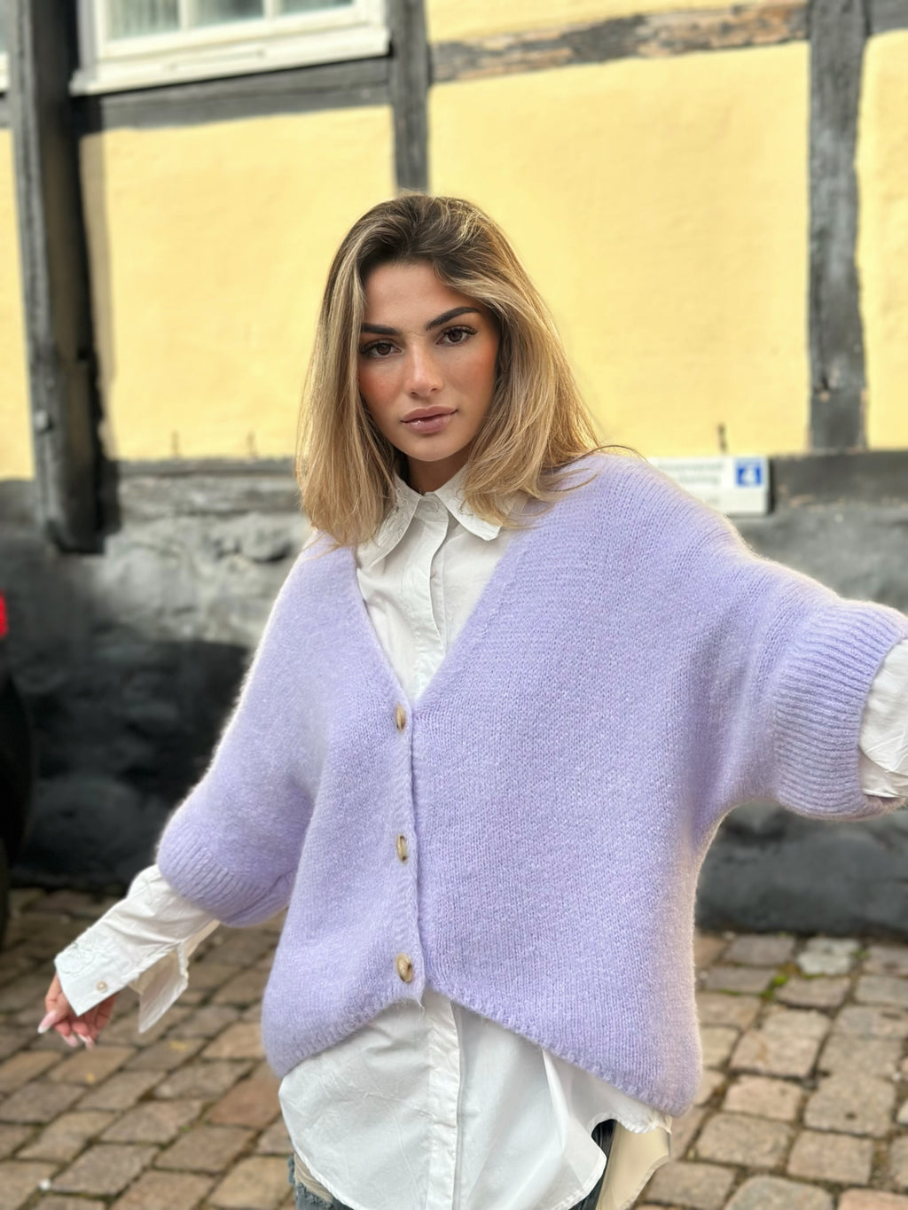 Stickad mohairkofta – lila