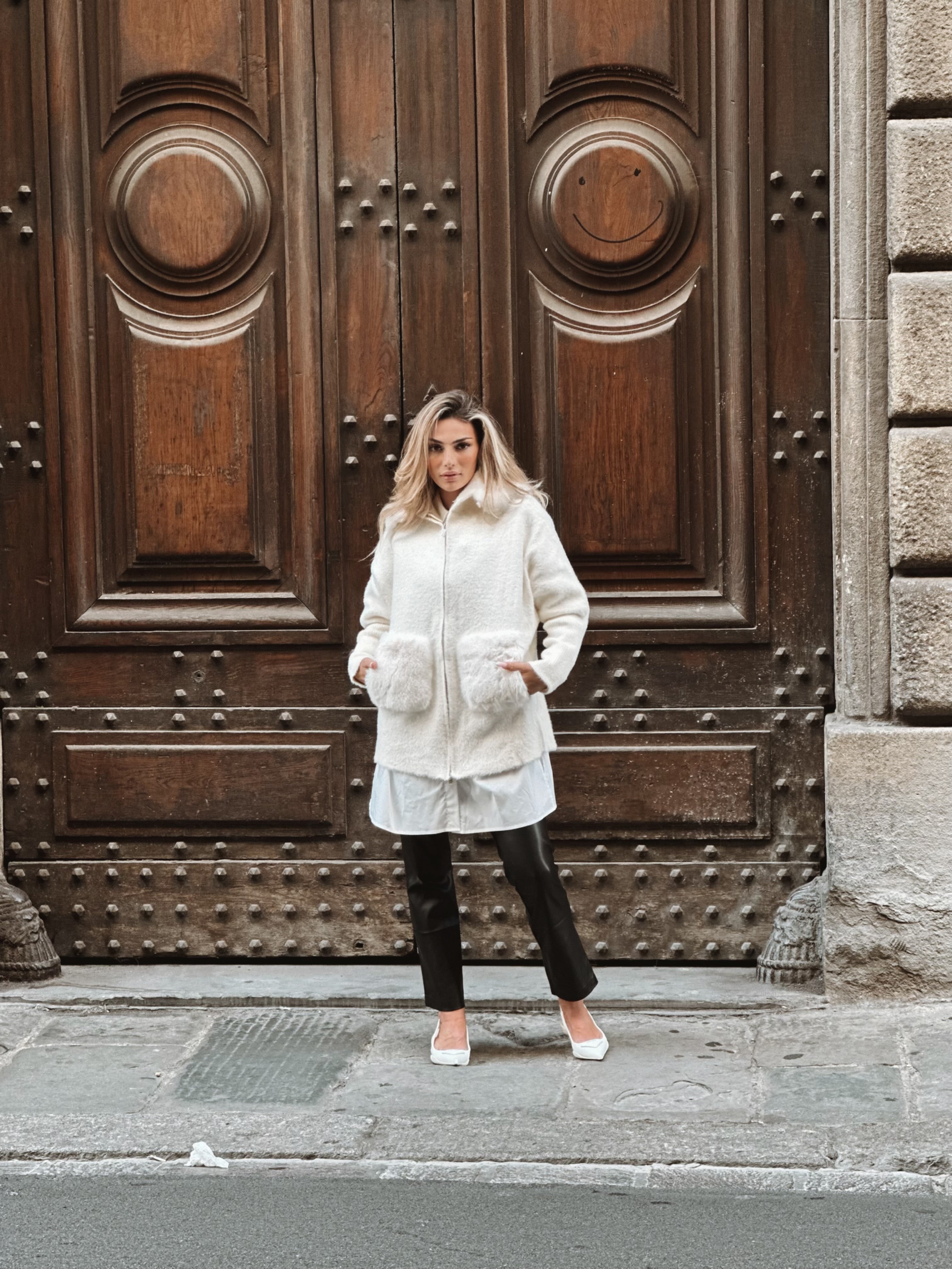 Teddyjacka med fickdetalj