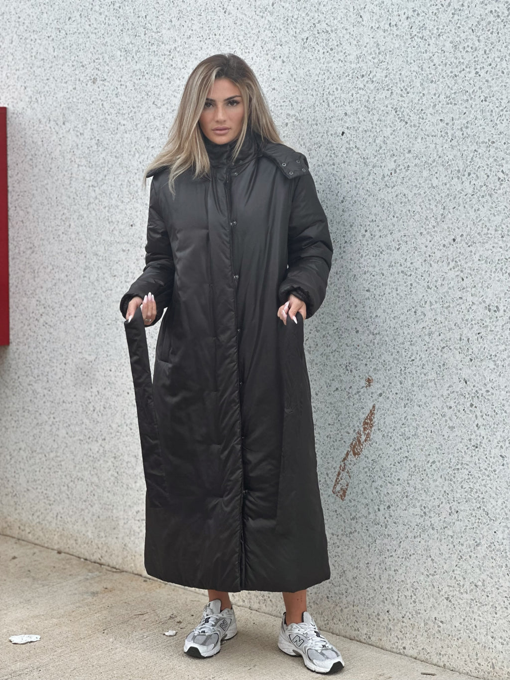 Lång Pufferkappa med Huva & Skärp