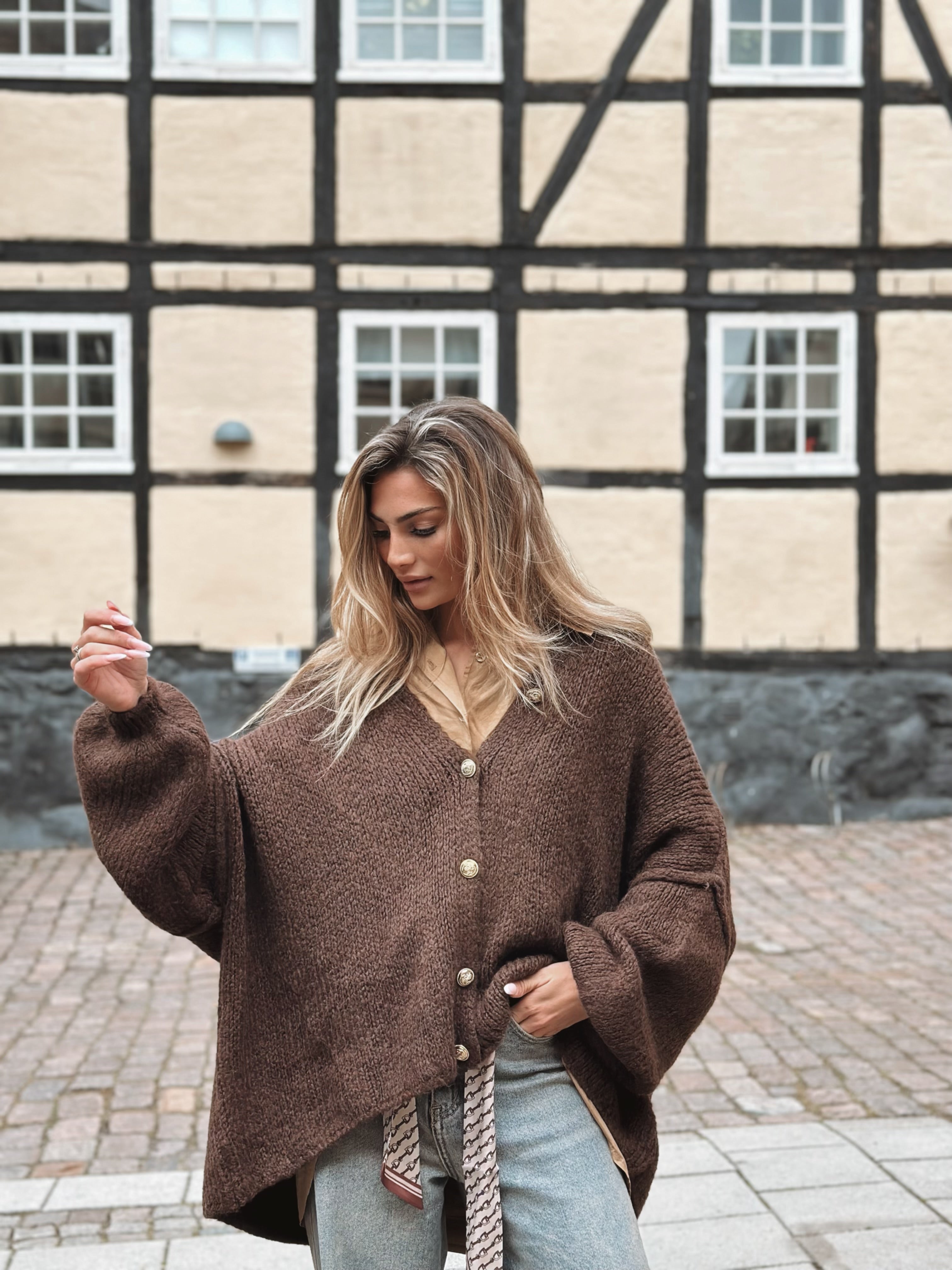 Oversized kofta med knappar