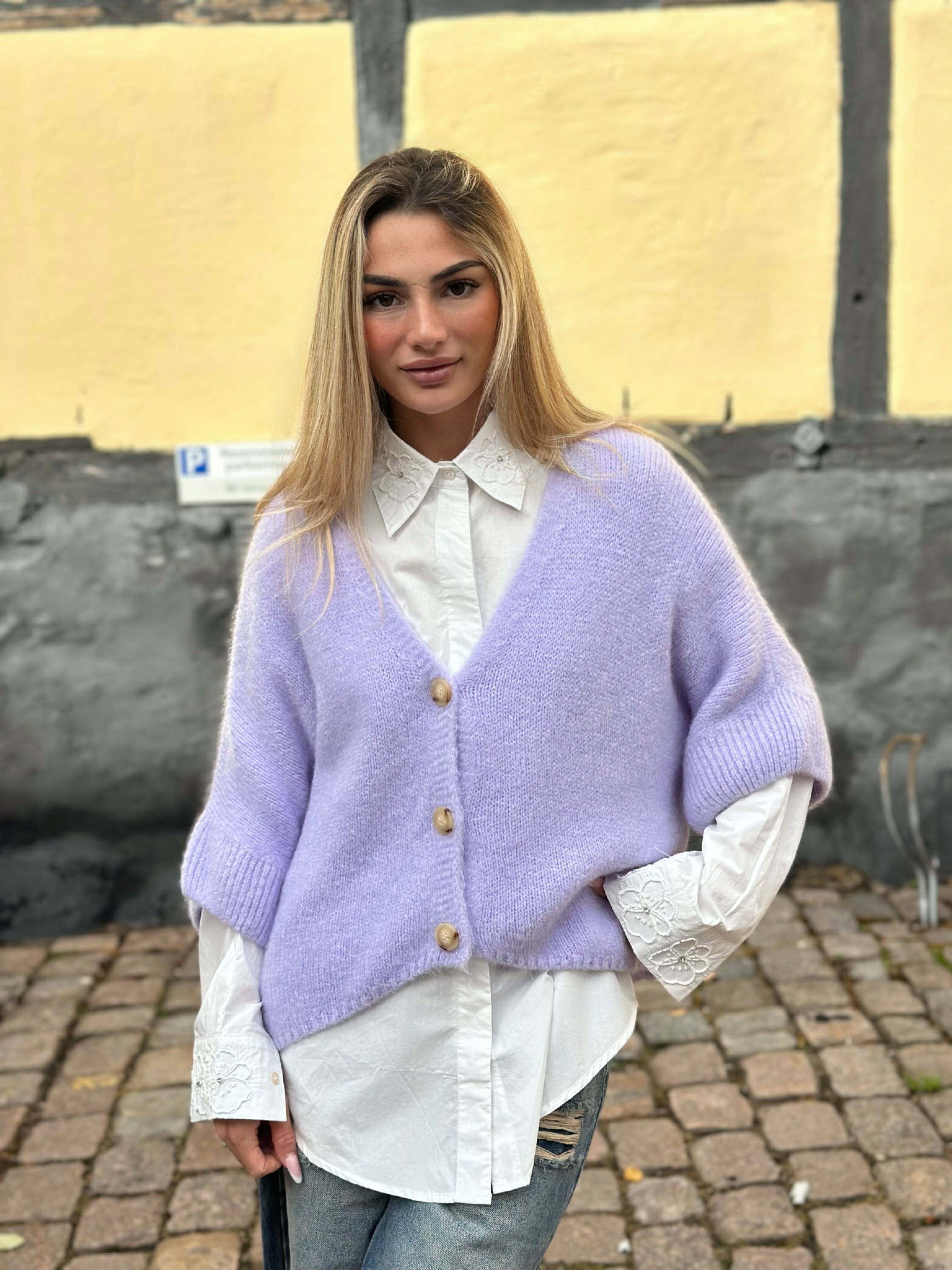 Stickad mohairkofta – lila