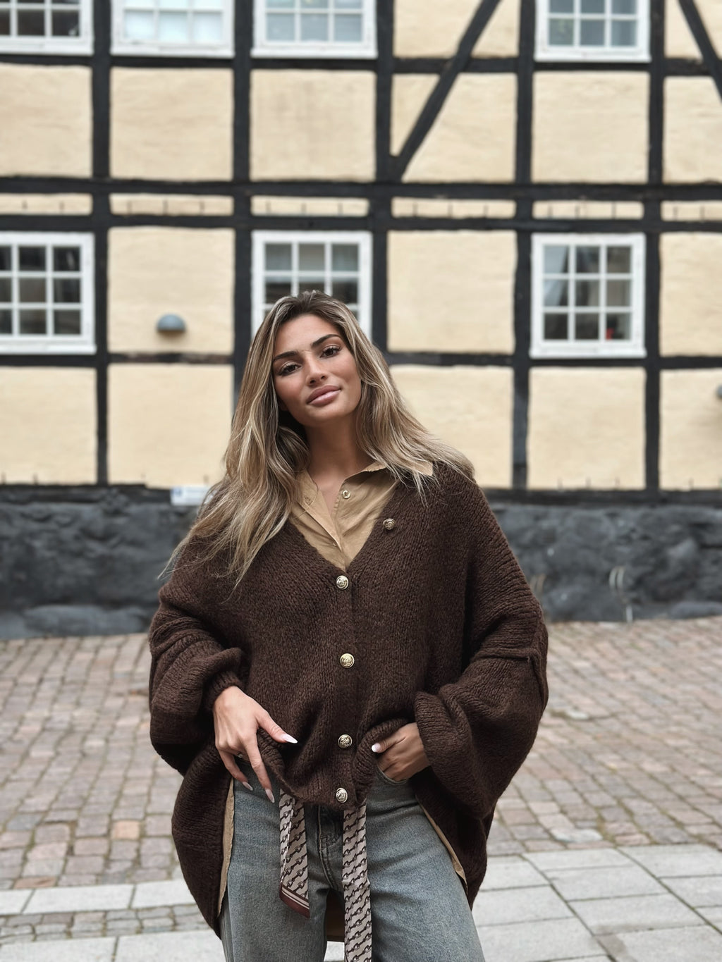 Oversized kofta med knappar