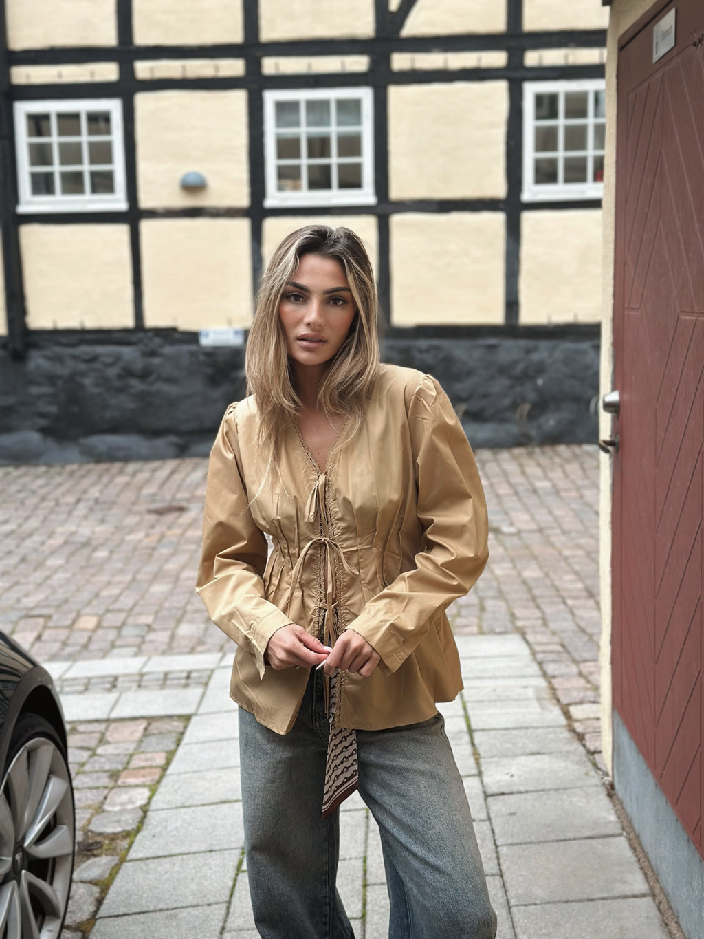 snörblus i bomullsblandning