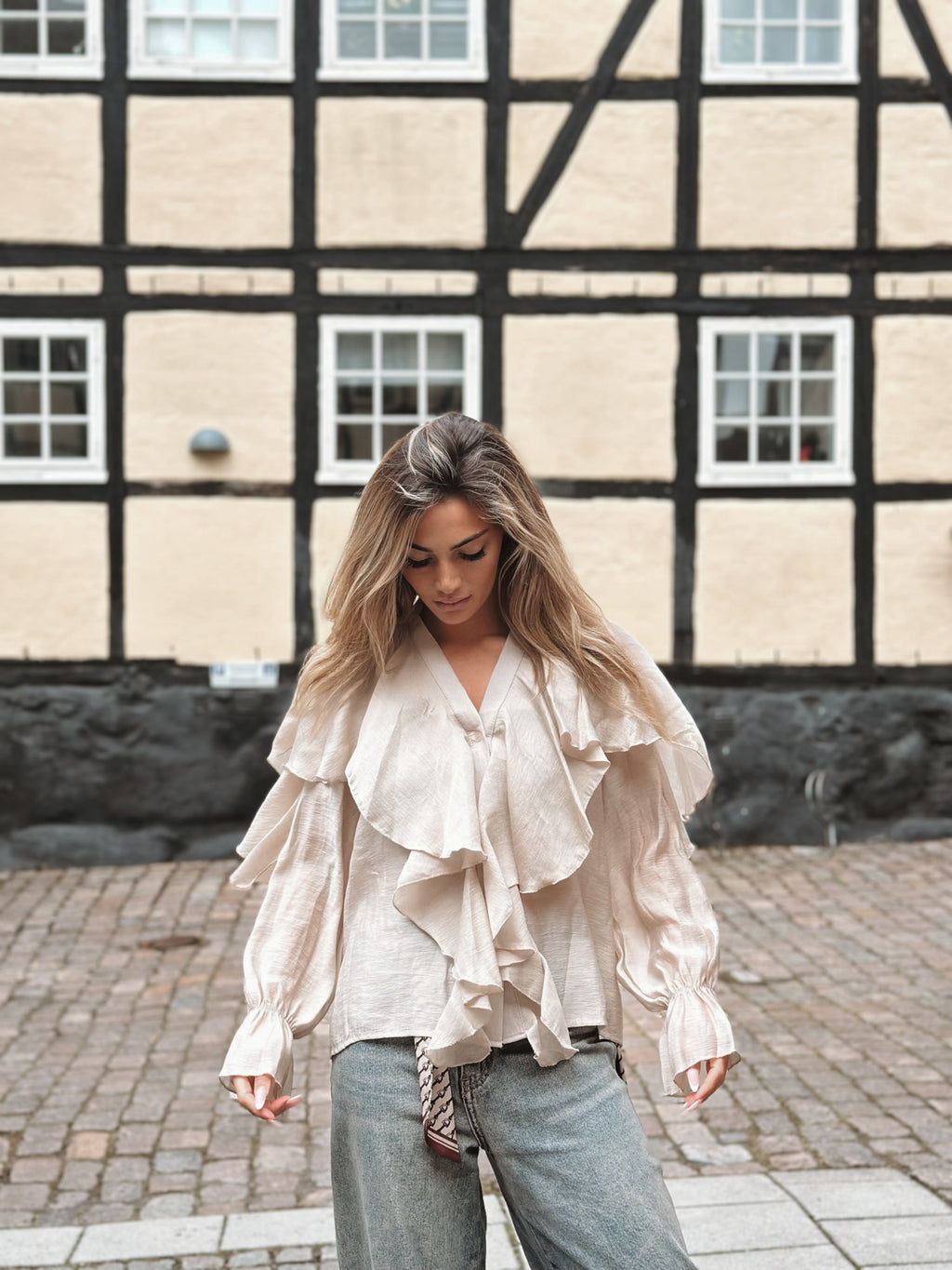 Volangblus i lyxig Tencel – Made in Italy