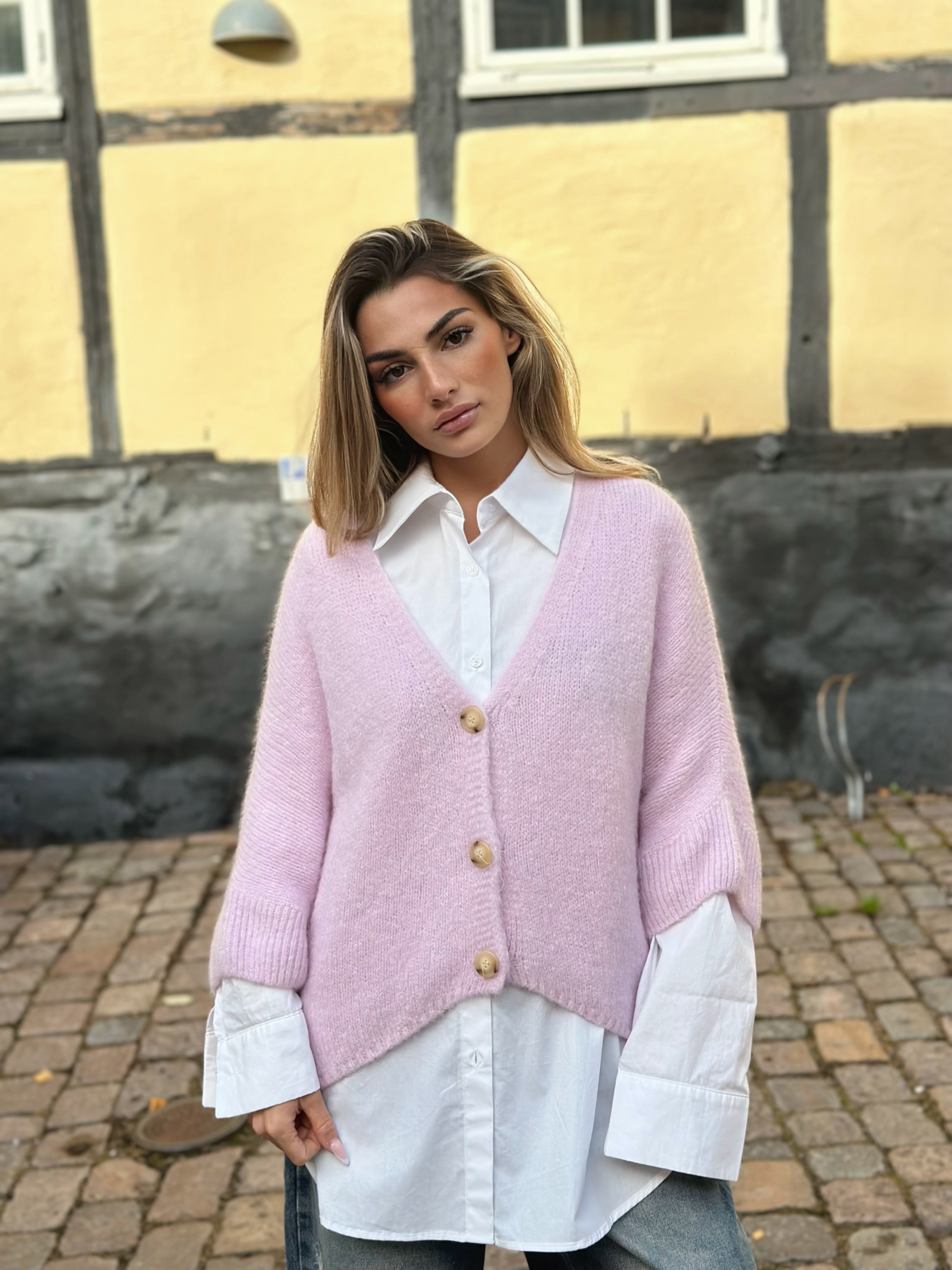 Stickad mohairkofta – rosa