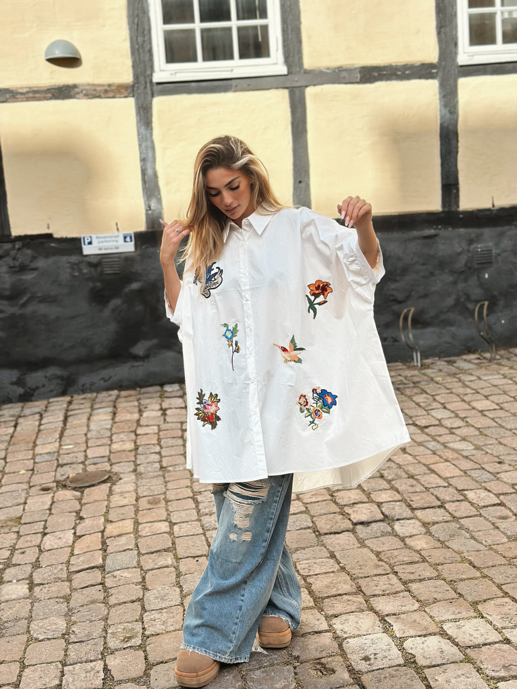 Oversized skjorta med detaljer