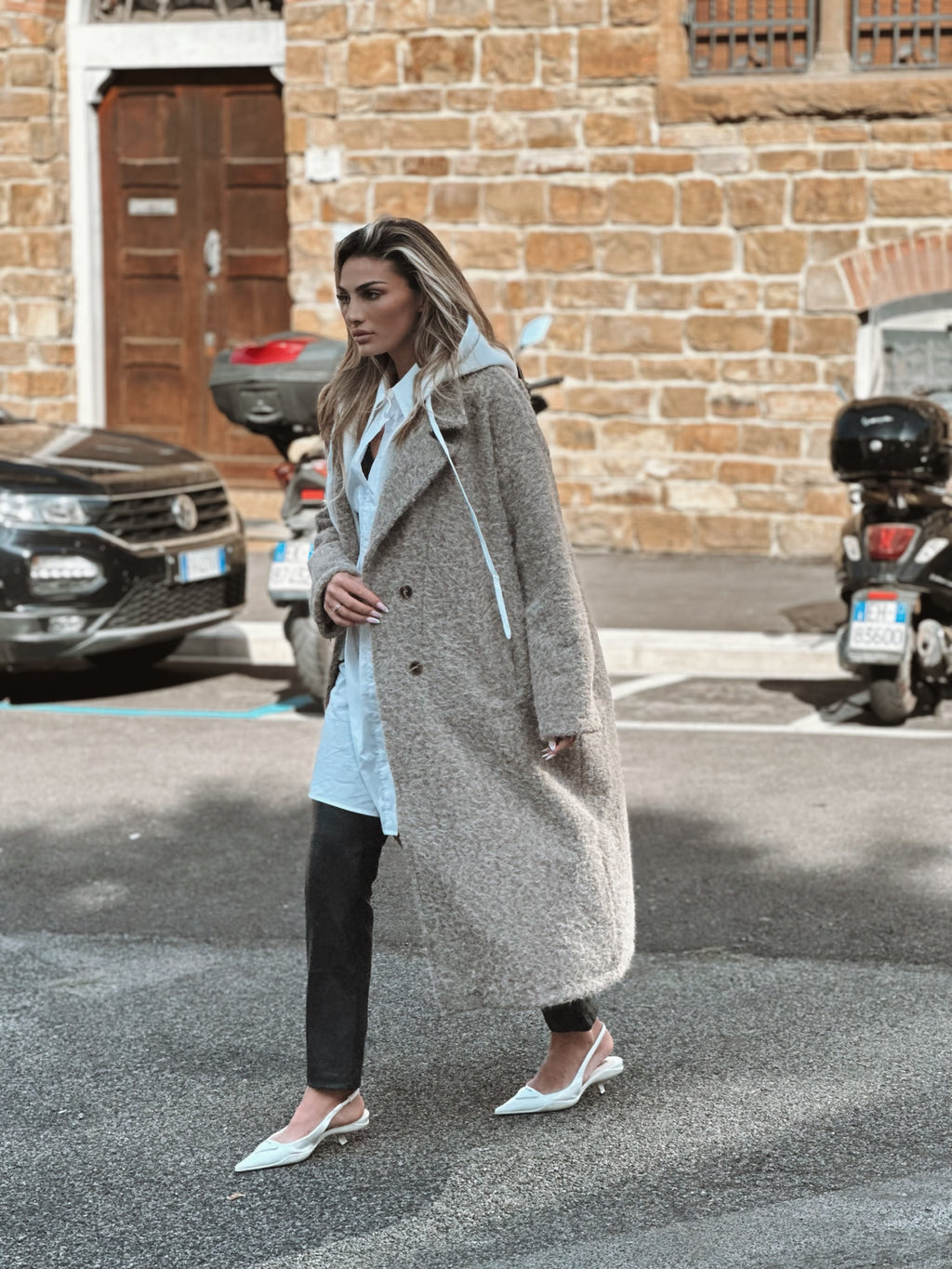 Ullkappa med fast huva