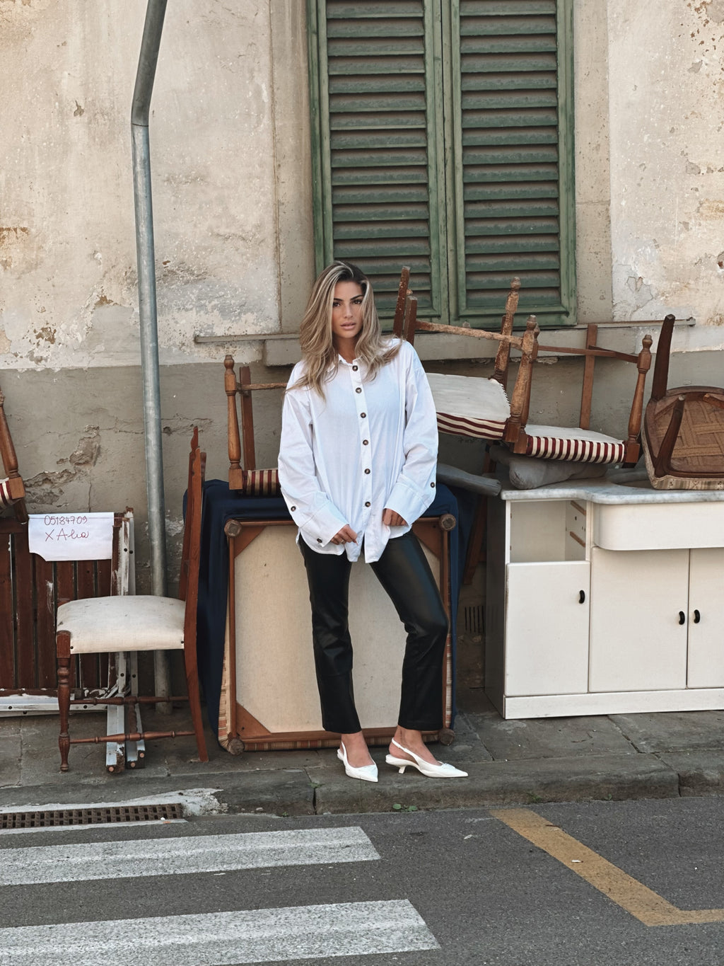 Trendig skjorta med knappar