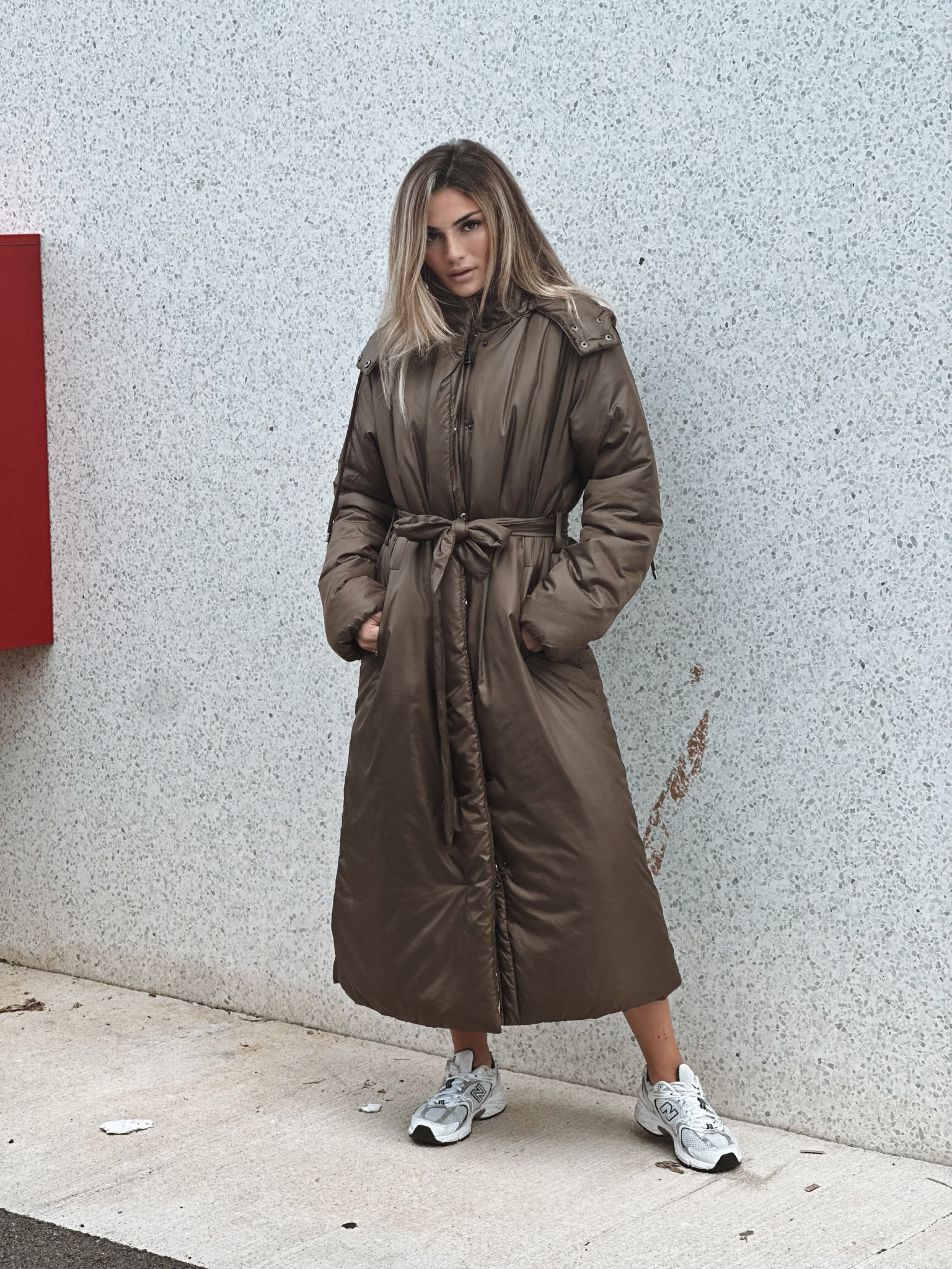 Lång Pufferkappa med Huva & Skärp