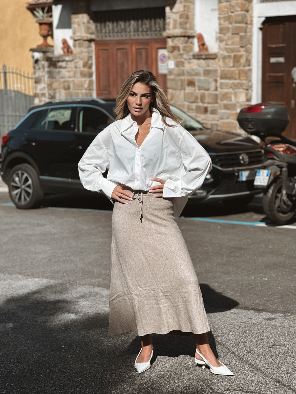 stickad kjol med dragsko