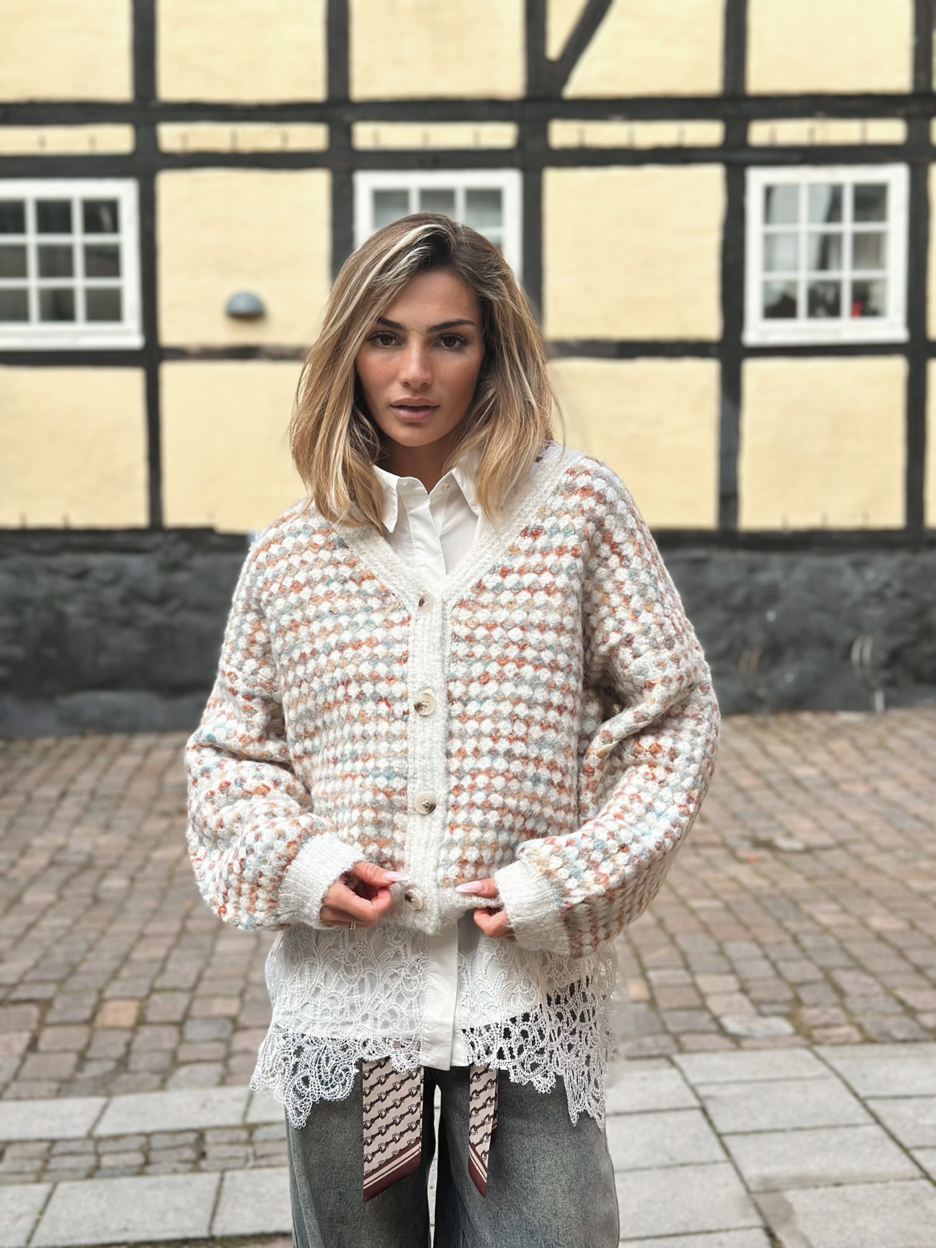 Stickad kofta med mönster – Made in Italy