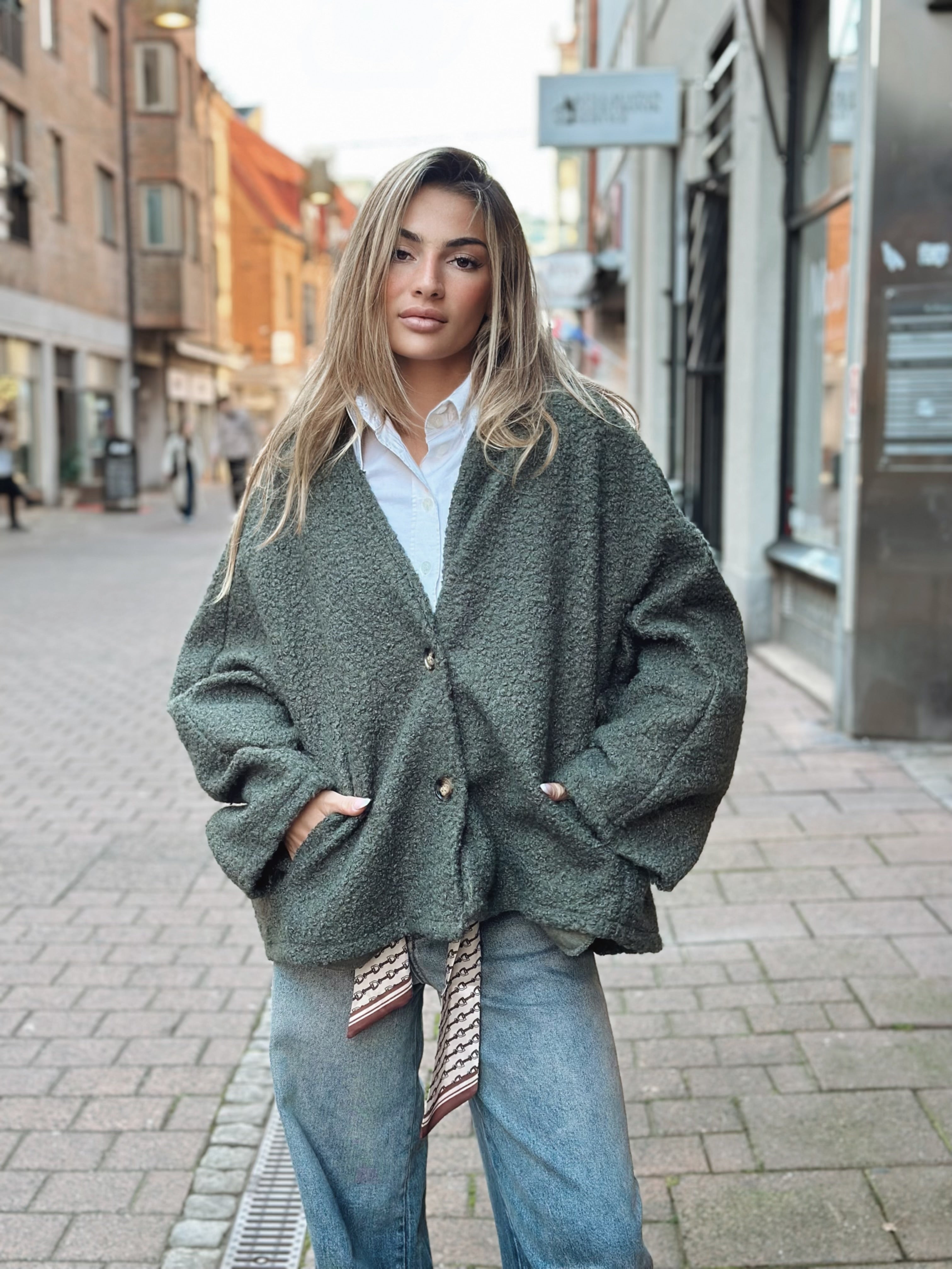 Kort oversized teddyjacka