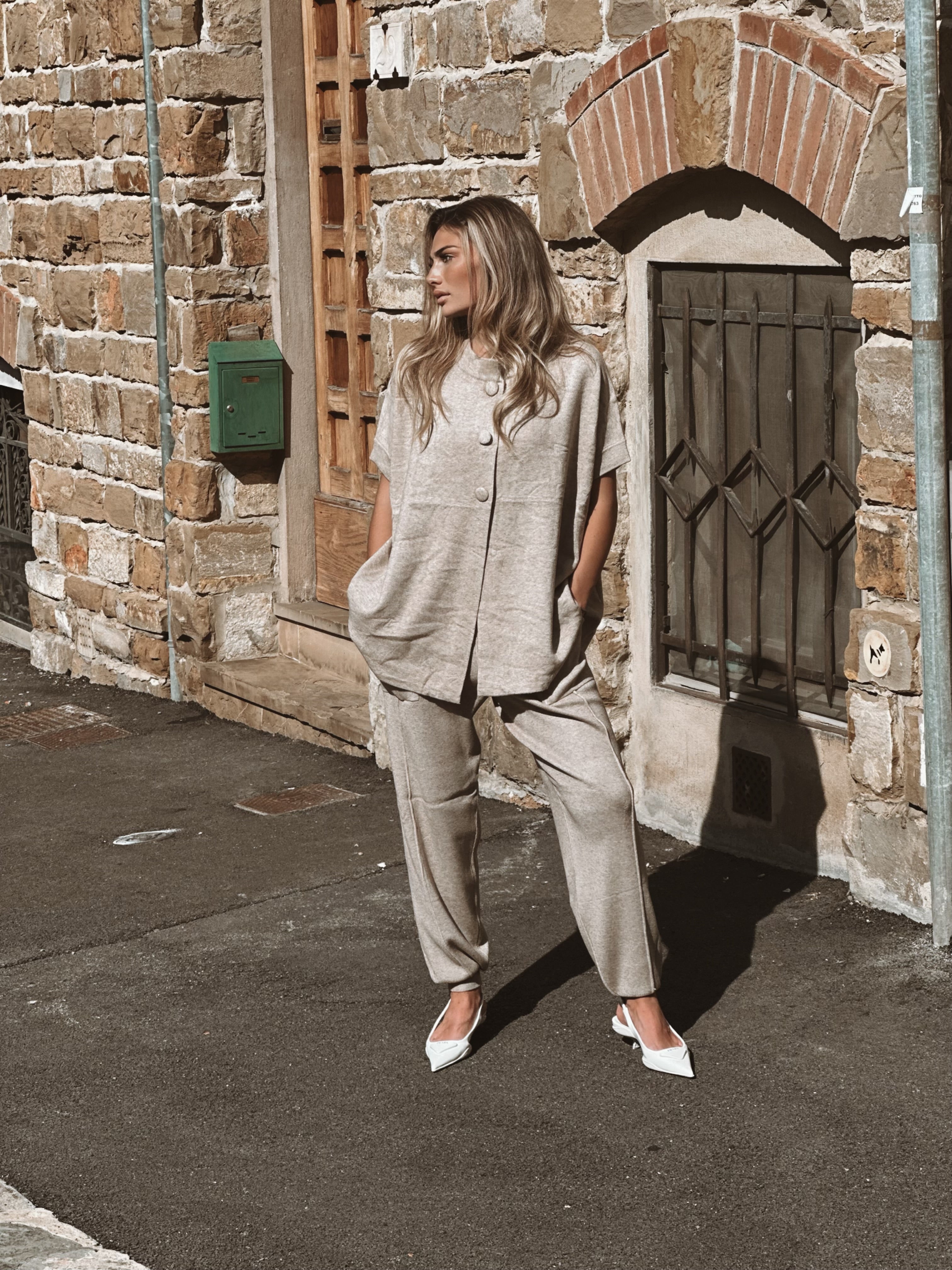 Matchande stickad byxa