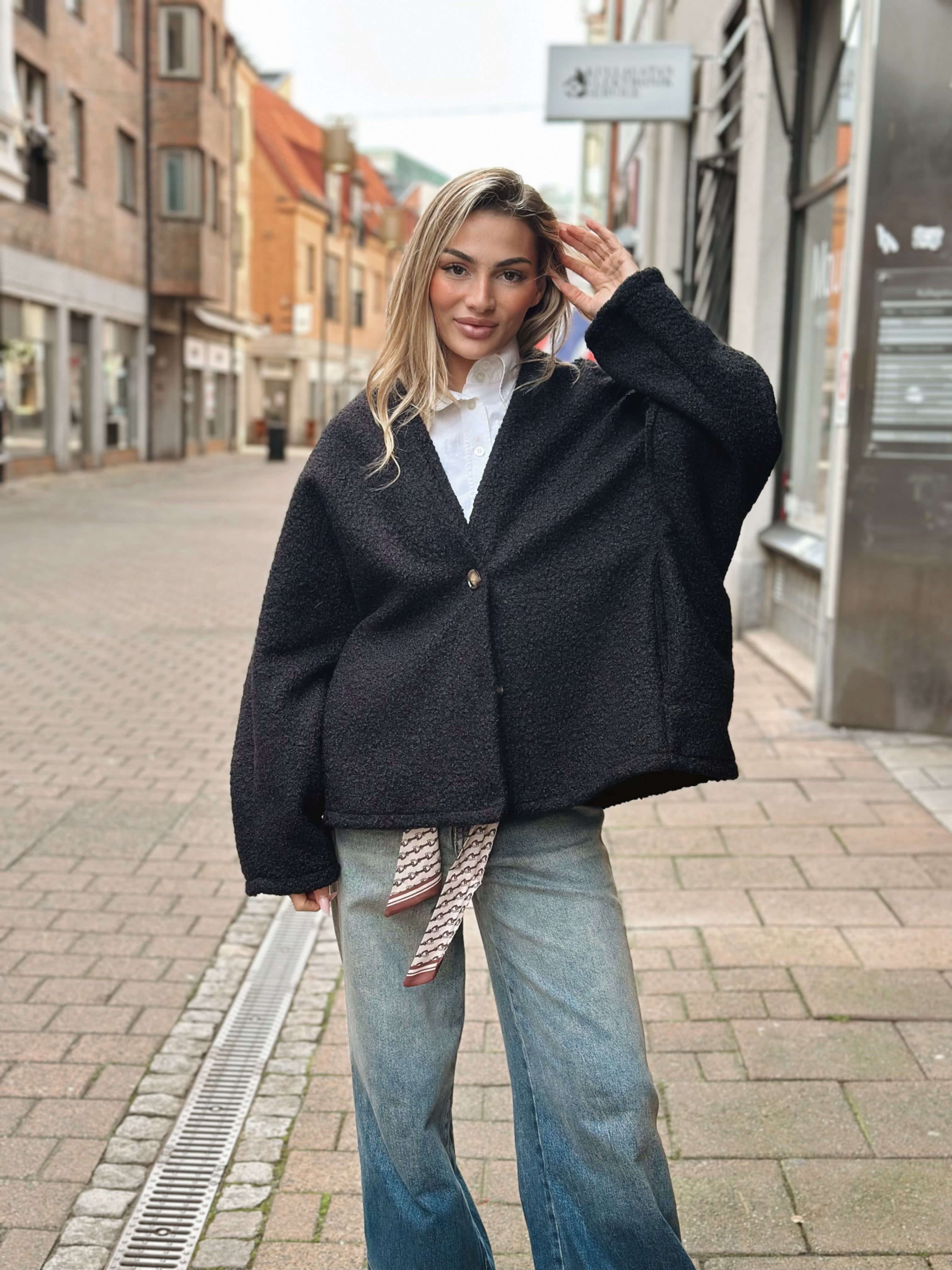 Kort oversized teddyjacka