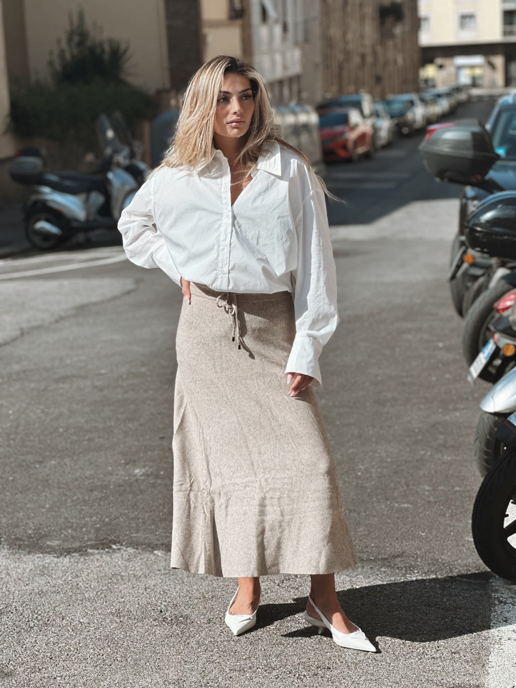 stickad kjol med dragsko