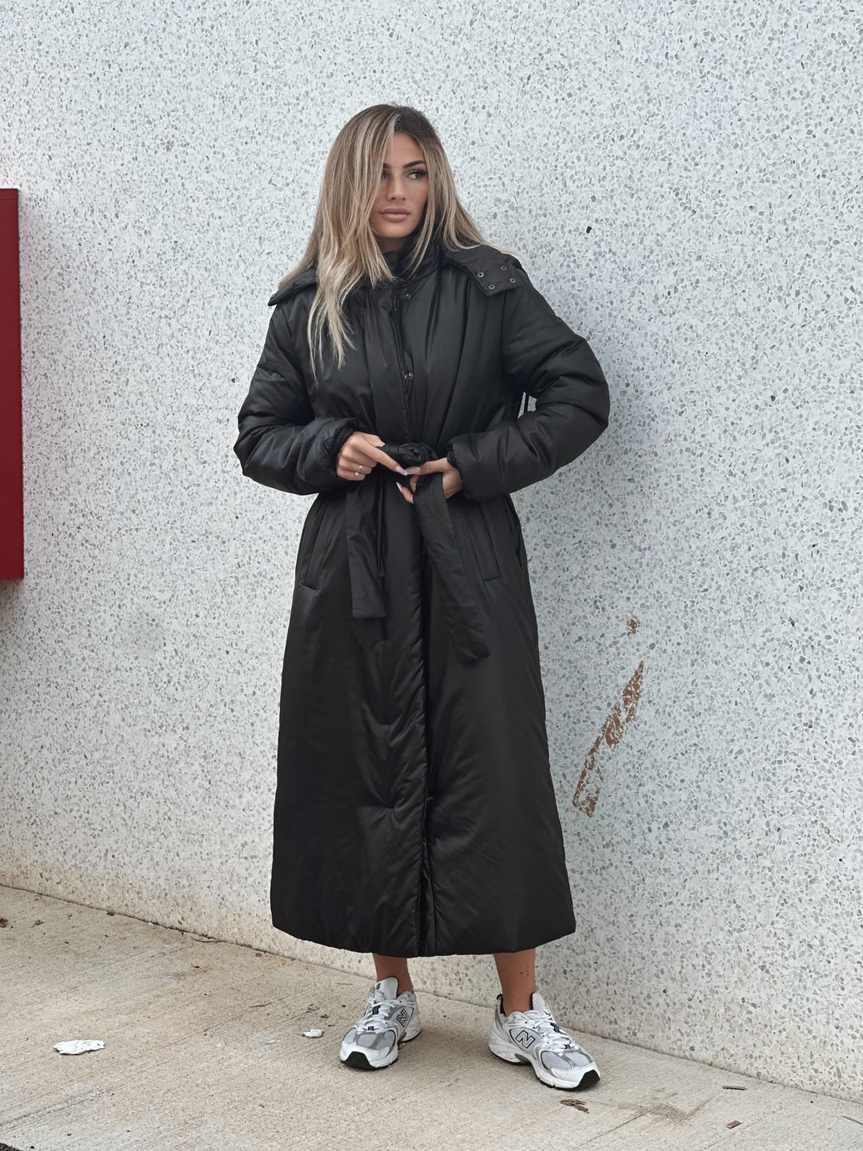 Lång Pufferkappa med Huva & Skärp