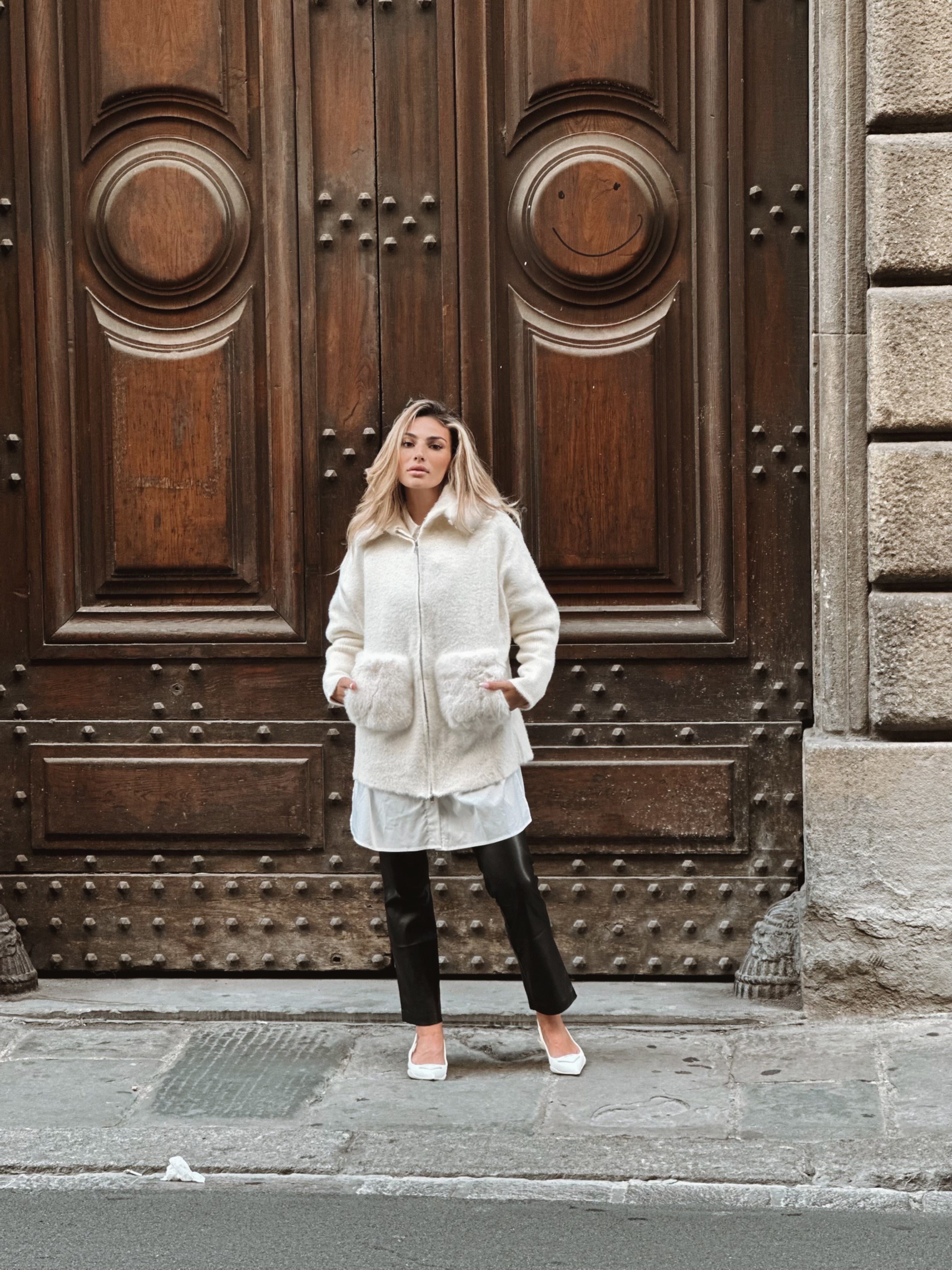 Teddyjacka med fickdetalj