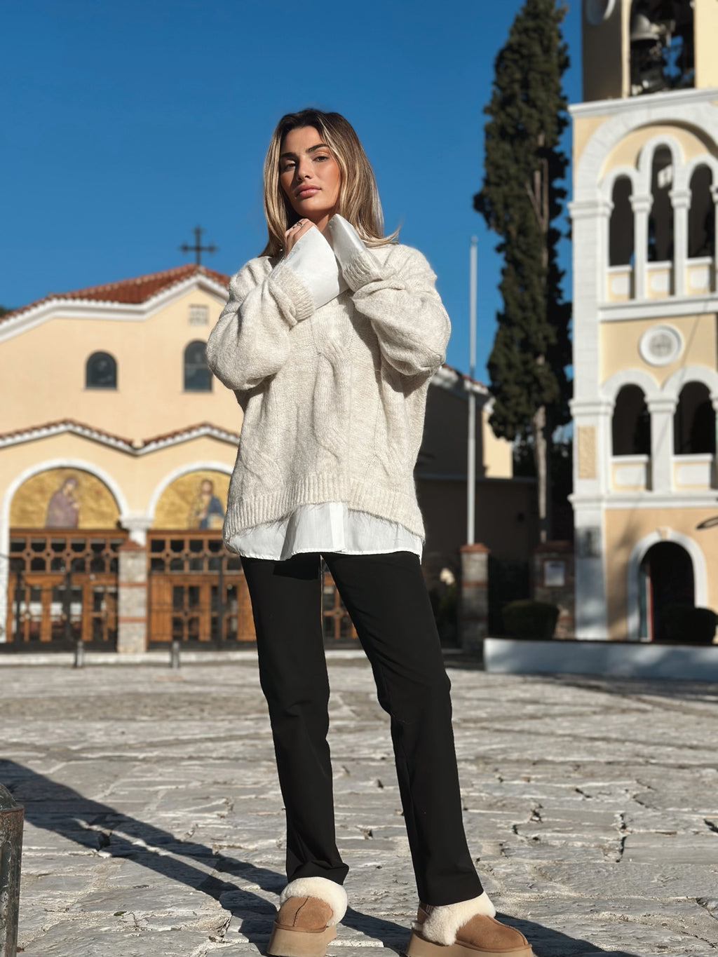 Tröja med insydd skjorta