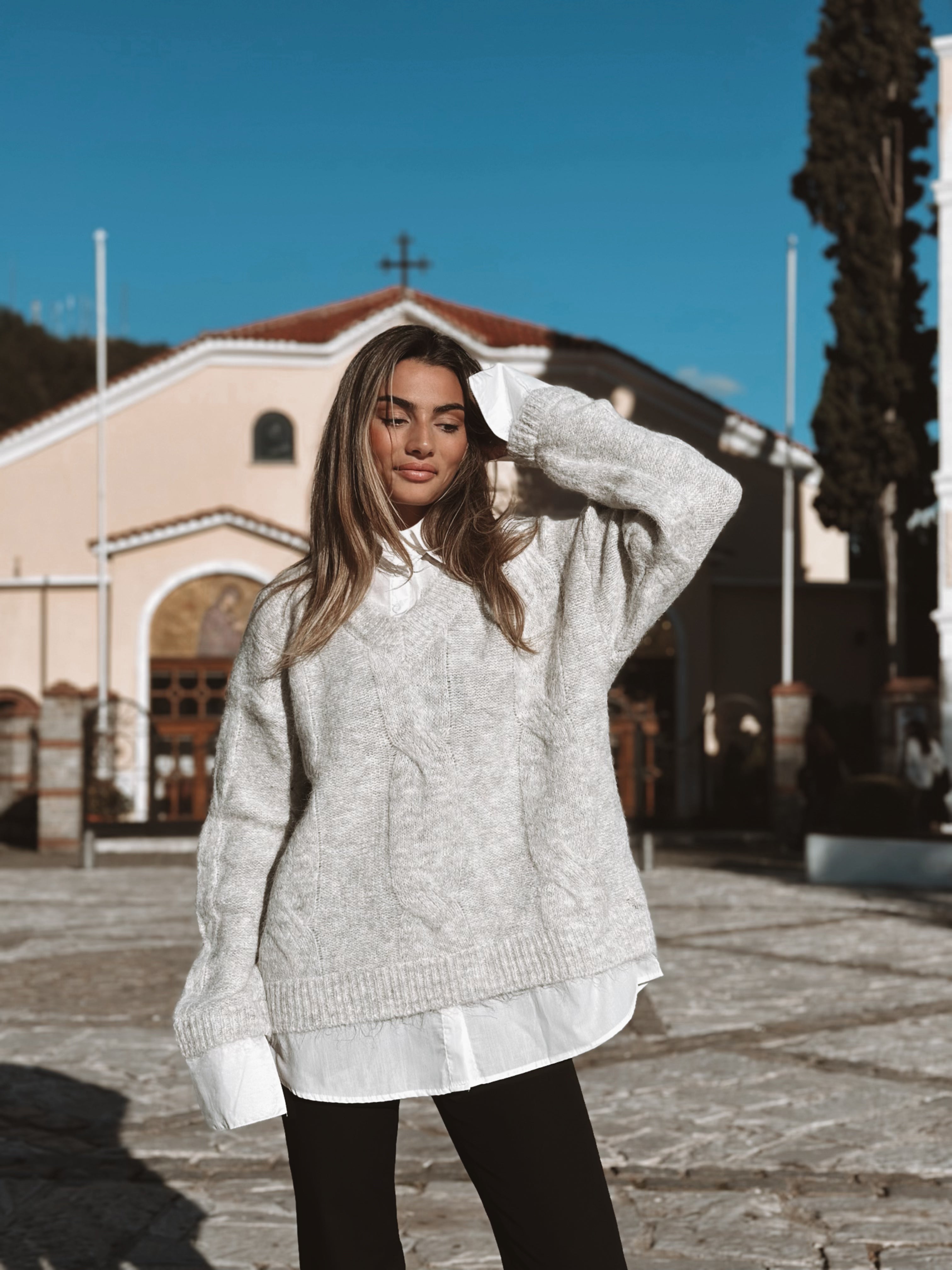 Tröja med insydd skjorta