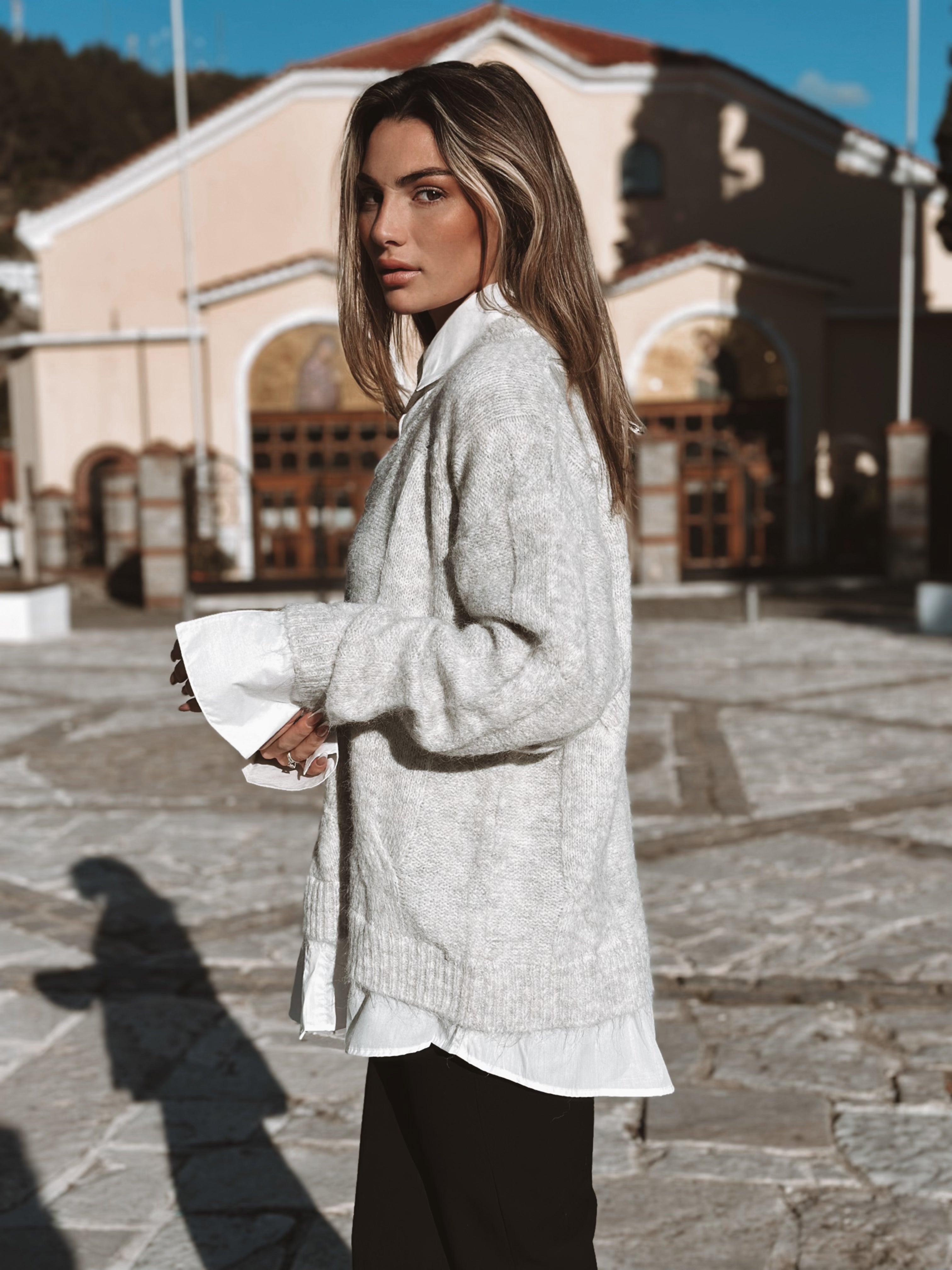 Tröja med insydd skjorta