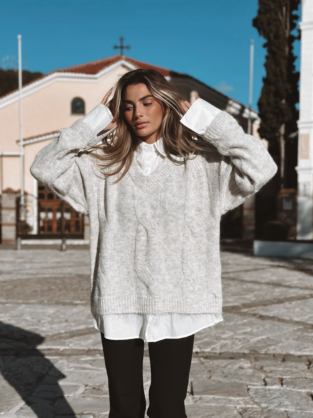 Tröja med insydd skjorta